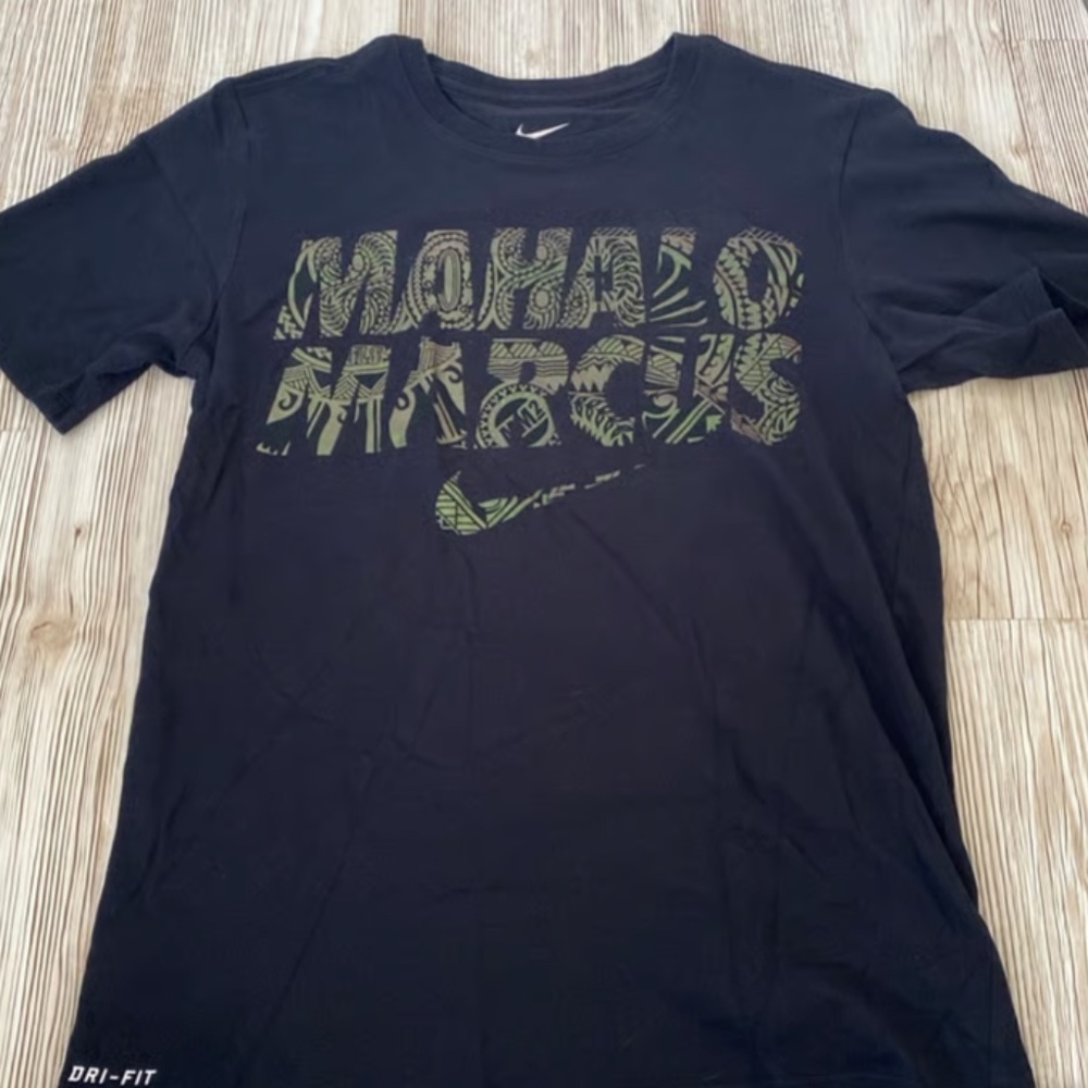 Men's nike bundle tshirt bundle, size small and medium graphic t-shirts - Picture 6 of 8